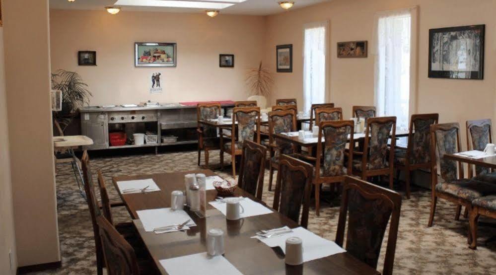 Midway Mile Zero Motel מראה חיצוני תמונה